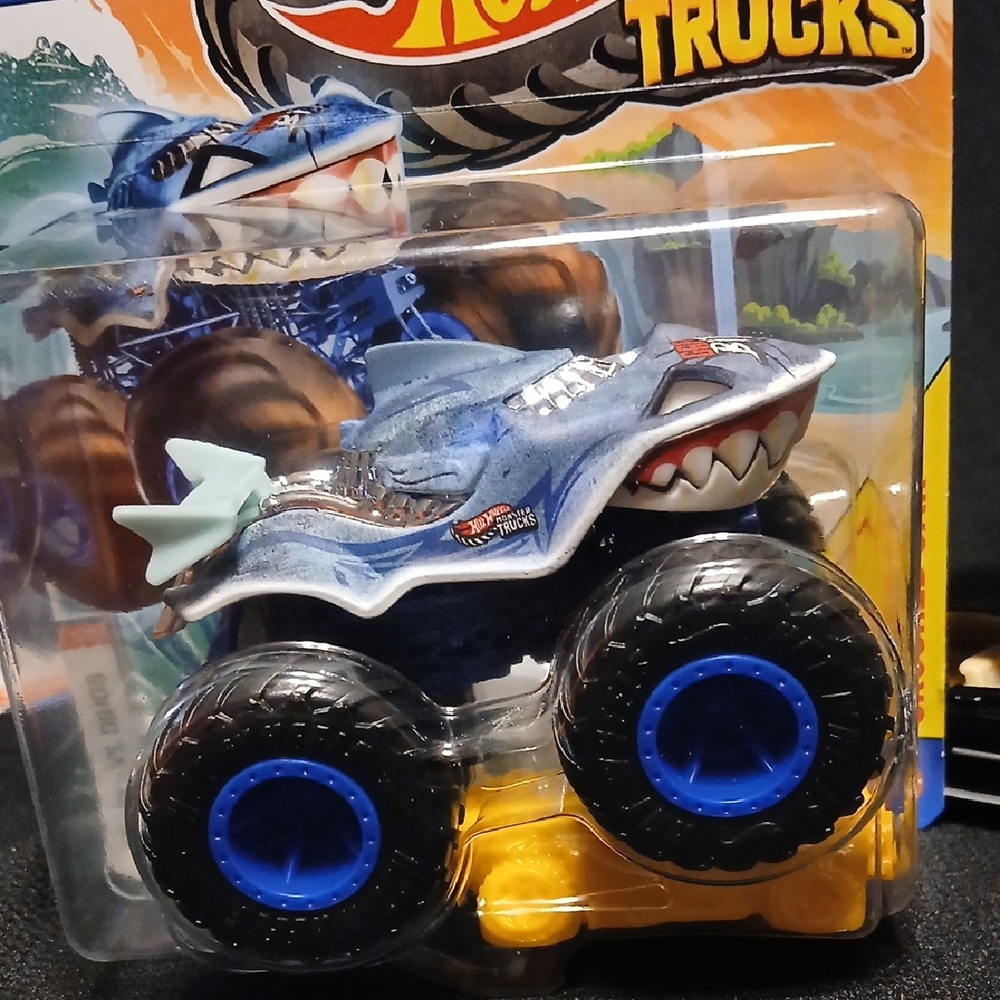 Great Bite Hot Wheels Monster Trucks Shark Blue Rims. Black Tires- Blue Body